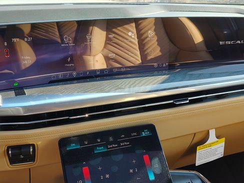 New 2025 Cadillac Escalade IQ Luxury 2 image 22