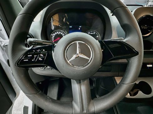 Used 2026 Mercedes-Benz Sprinter 2500 image 12