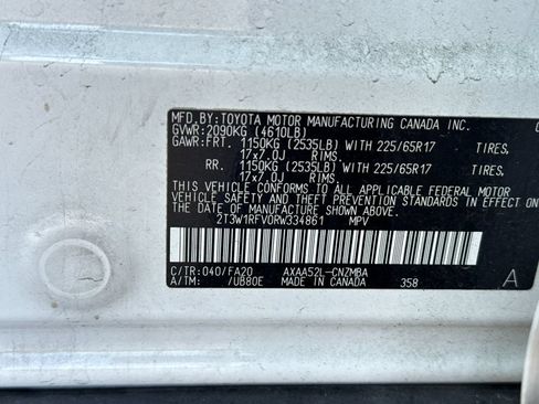 Used 2024 Toyota RAV4 XLE FWD image 30