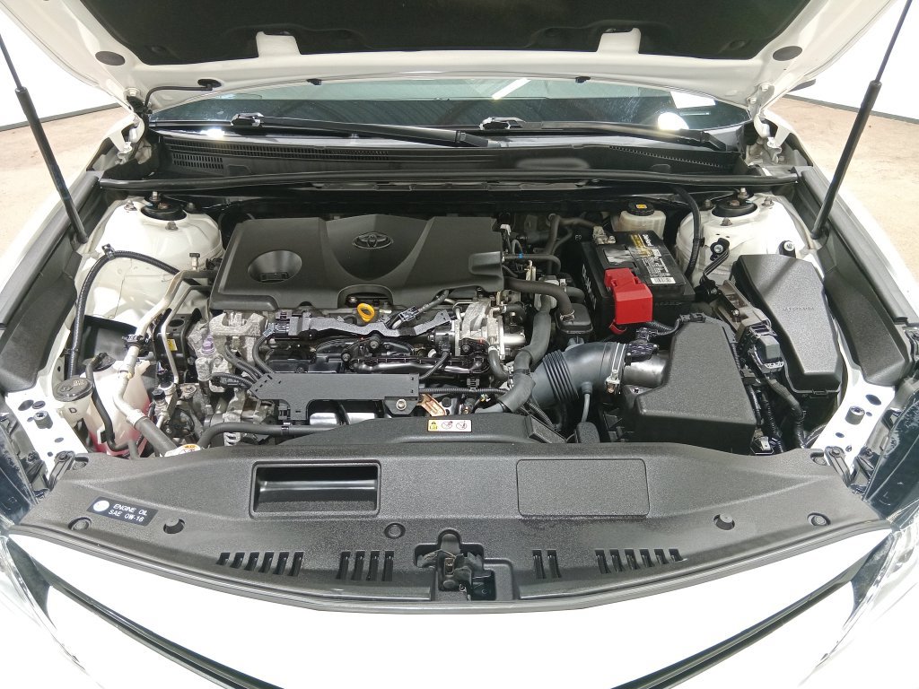 Used 2019 Toyota Camry LE FWD image 11