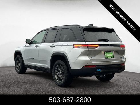 Used 2024 Jeep Grand Cherokee Trailhawk w/ Advanced Protech Group II image 3