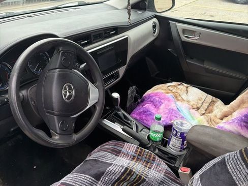 Used 2019 Toyota Corolla LE image 10