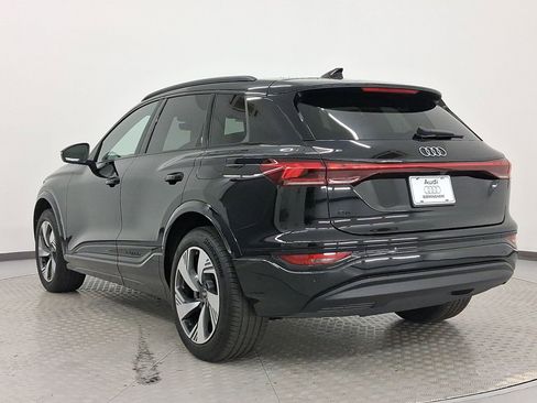 Used 2025 Audi Q6 e-tron Premium Plus image 3