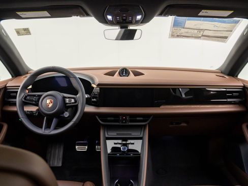 New 2025 Porsche Macan 4S Electric image 11
