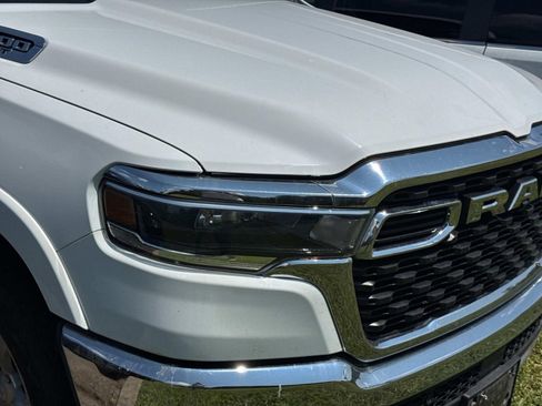 Used 2025 RAM 1500 Big Horn AWD/4WD image 3
