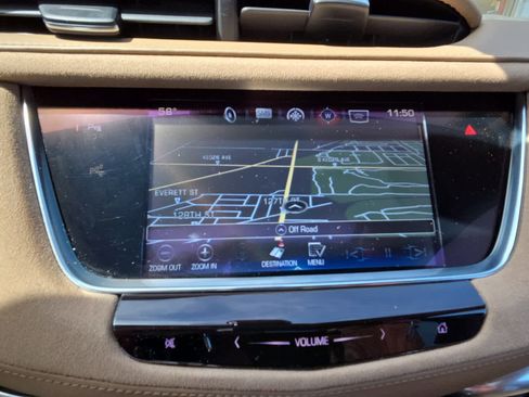 Used 2017 Cadillac XT5 Platinum AWD/4WD image 25