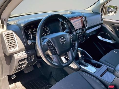 Used 2023 Nissan Frontier SV w/ SV Convenience Package AWD/4WD image 17