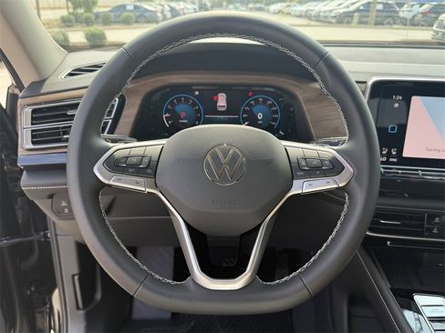 New 2026 Volkswagen Atlas SE image 14