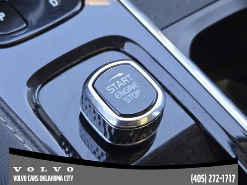 Used 2022 Volvo V90 B6 Cross Country image 20