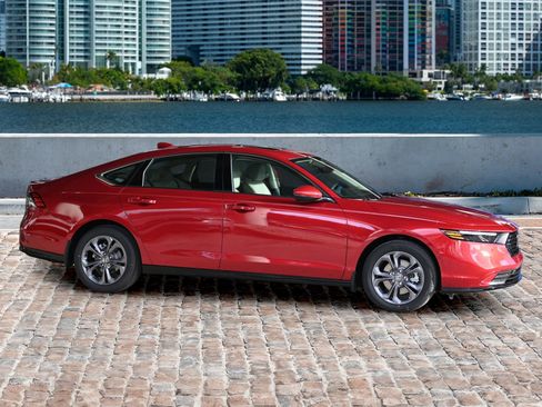 New 2025 Honda Accord EX-L image 4