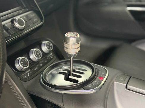 Used 2011 Audi R8 V10 image 17