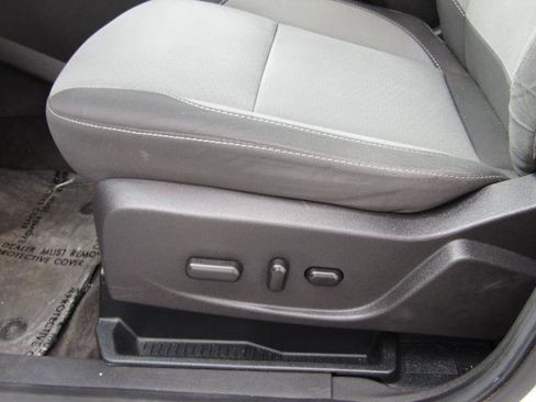 Used 2018 Ford Escape SE image 14