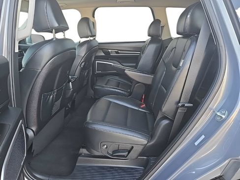 Used 2025 Kia Telluride S AWD/4WD image 31