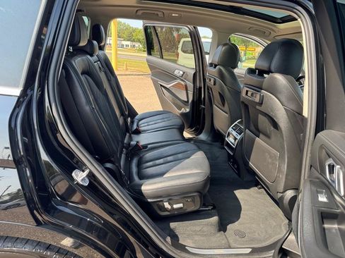 Used 2019 BMW X7 xDrive40i w/ Cold Weather Package AWD/4WD image 27