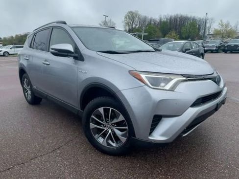 Certified 2018 Toyota RAV4 LE AWD/4WD image 8