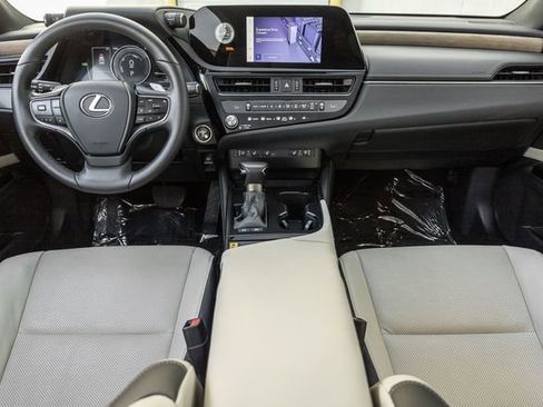 Used 2024 Lexus ES 300h w/ Premium Package FWD image 6