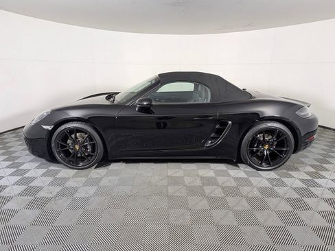 Certified 2023 Porsche 718 Boxster image 2