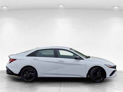 New 2026 Hyundai Elantra Sport image 8