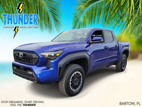 Used 2025 Toyota Tacoma TRD Off-Road image 2