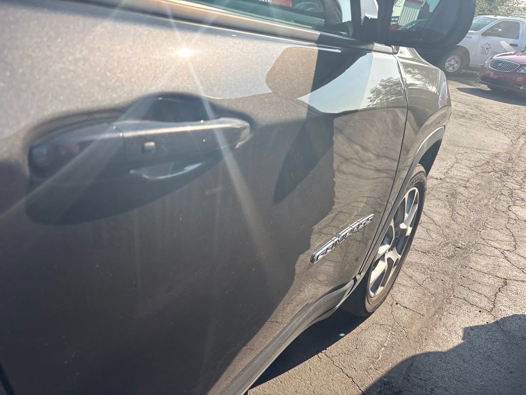 Certified 2023 Jeep Compass Latitude AWD/4WD image 30