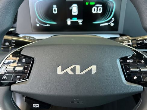 New 2026 Kia Niro LX FWD image 22