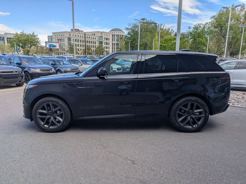 New 2026 Land Rover Range Rover Sport Dynamic SE AWD/4WD image 8