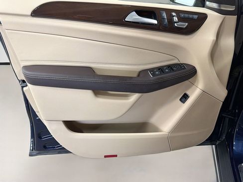 Used 2017 Mercedes-Benz GLE 350 w/ Premium 1 Package image 22