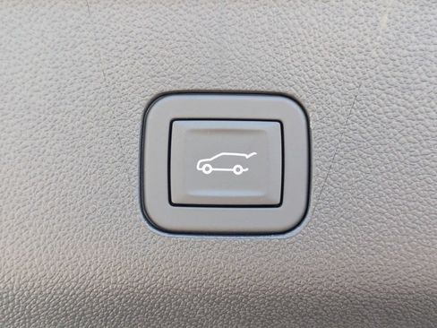 New 2026 Chevrolet Suburban Premier AWD/4WD image 38
