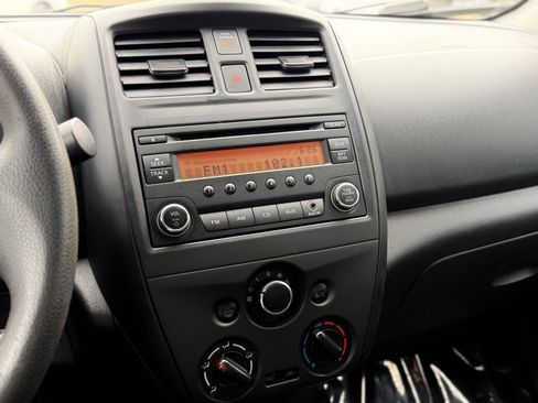 Used 2018 Nissan Versa S FWD image 24