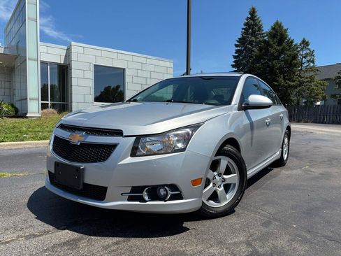 Used 2014 Chevrolet Cruze LT w/ All-Star Edition FWD image 2