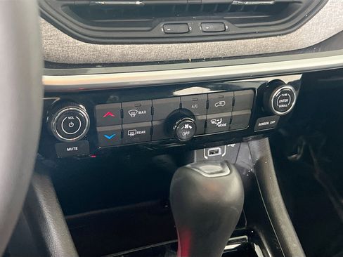 Used 2022 Jeep Compass Latitude AWD/4WD image 15