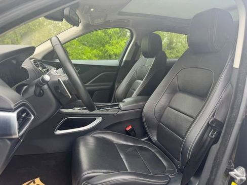 Used 2018 Jaguar F-PACE R-Sport AWD/4WD image 11