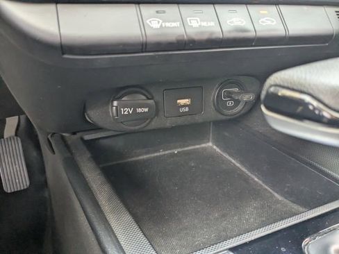 Used 2022 Hyundai Elantra SEL w/ Preferred Accessory Package FWD image 27