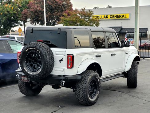 Used 2023 Ford Bronco Wildtrak image 4