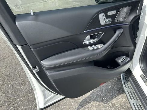 Used 2022 Mercedes-Benz GLS 450 4MATIC image 16