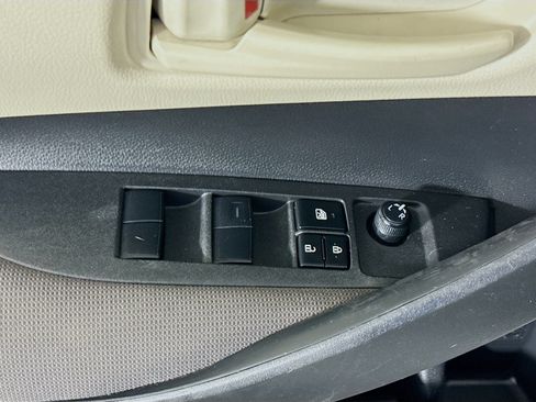 Used 2022 Toyota Corolla LE FWD image 23