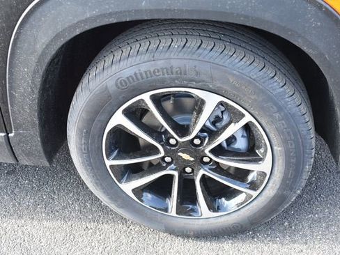 Used 2023 Jeep Compass Limited image 25