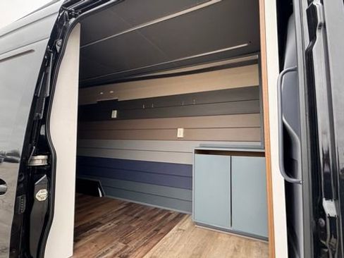 Used 2020 Mercedes-Benz Sprinter 3500 image 13