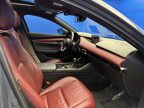 Used 2021 MAZDA MAZDA3 s image 25