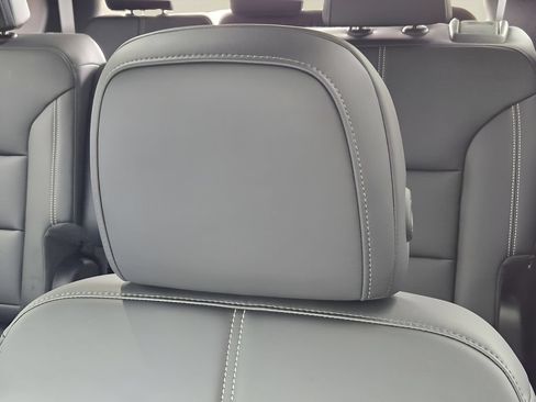 New 2026 GMC Acadia Elevation w/ Elevation Premium Package FWD image 17