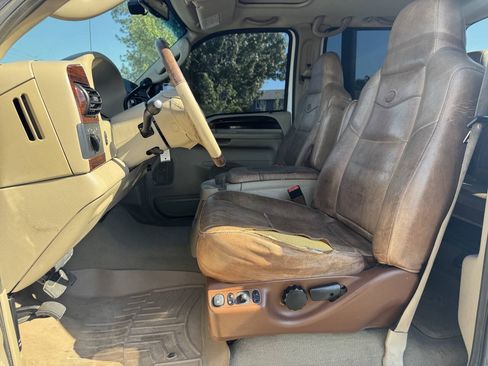 Used 2006 Ford F350 Lariat AWD/4WD image 5