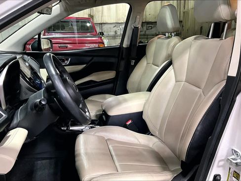 Used 2023 Subaru Ascent Limited w/ Technology Package AWD/4WD image 8