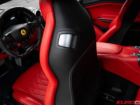Used 2020 Ferrari GTC4Lusso image 40