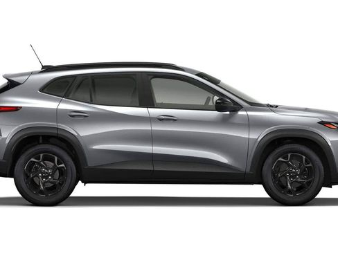 New 2026 Chevrolet Trax LT w/ Driver Confidence Package FWD image 17