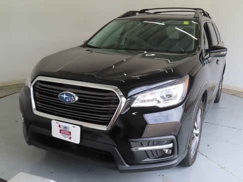 Certified 2022 Subaru Ascent Limited w/ Technology Package AWD/4WD image 8