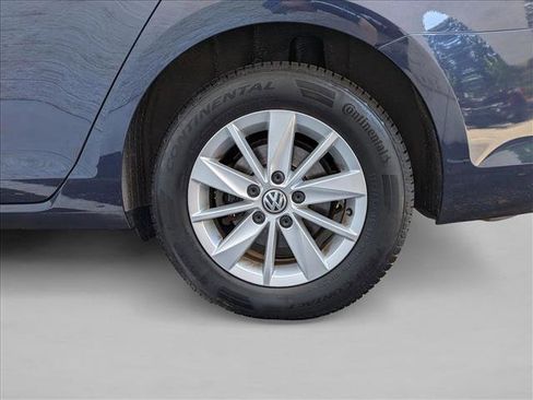 Used 2017 Volkswagen Golf SportWagen FWD image 20
