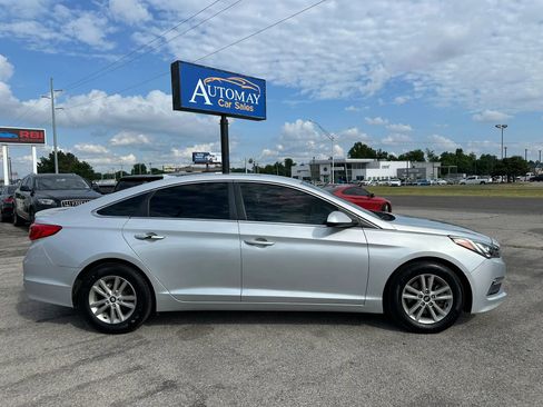 Used 2015 Hyundai Sonata SE w/ Option Group 09 FWD image 32