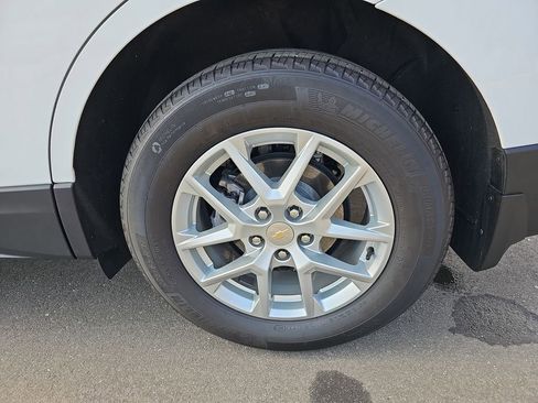 Used 2023 Chevrolet Equinox LT image 30