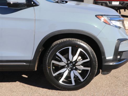 Used 2022 Honda Pilot Touring image 9