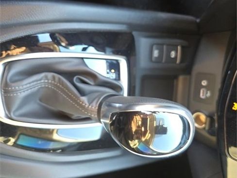 Used 2022 Nissan Rogue Sport SL image 21